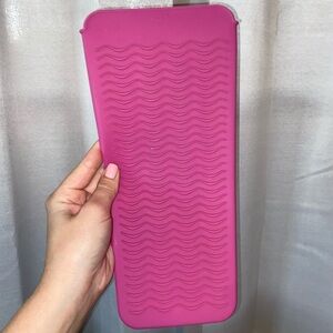 SILICONE HEAT RESISTANT HAIR TOOL POUCH